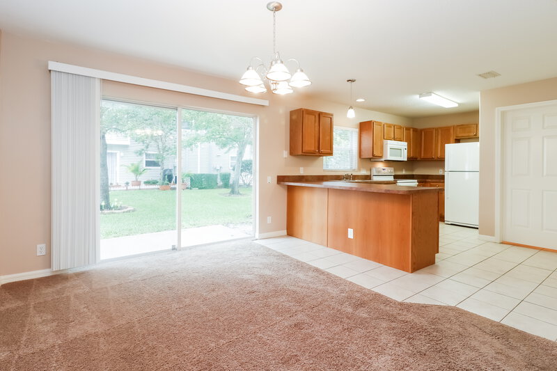 1,550/Mo, 8039 Thoroughbred Loop Largo, FL 33773 Dining Room View 2