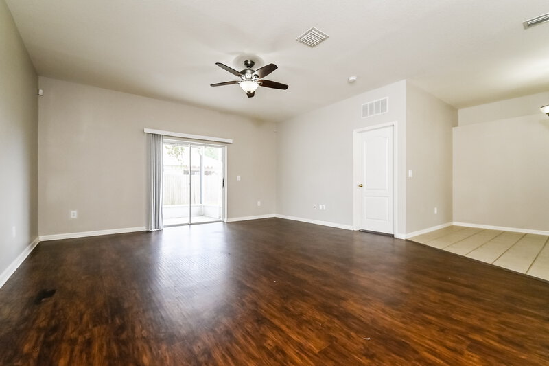 2,235/Mo, 13208 Cherry Bark Cir Riverview, FL 33579 Living Room View