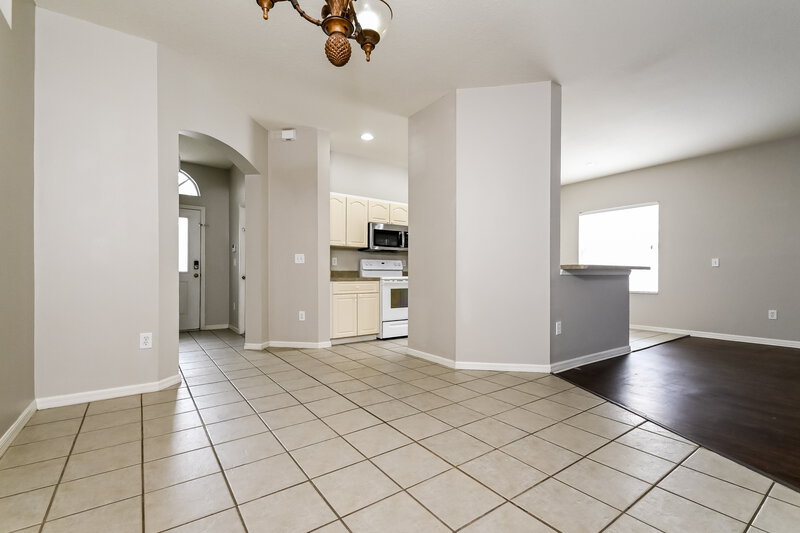 2,235/Mo, 13208 Cherry Bark Cir Riverview, FL 33579 Dining Room View 2
