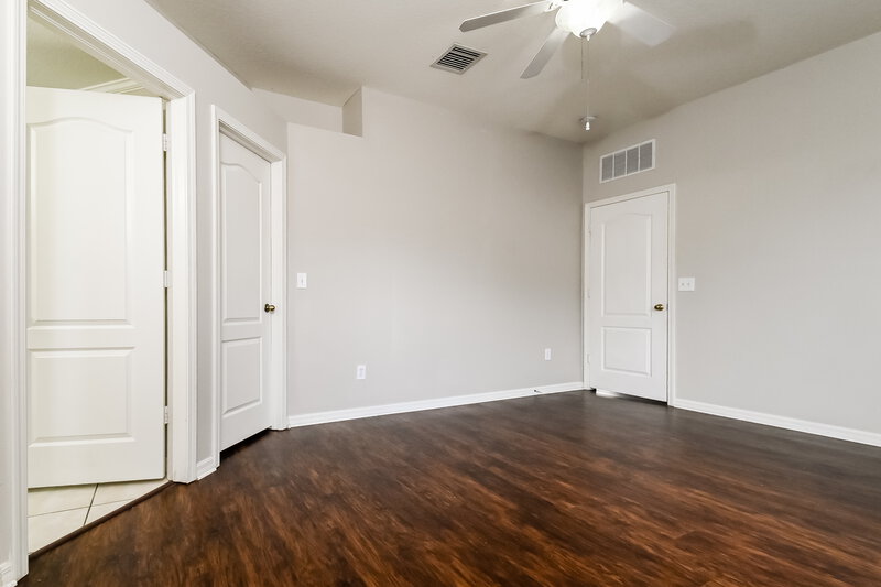 2,235/Mo, 13208 Cherry Bark Cir Riverview, FL 33579 Main Bedroom View 2