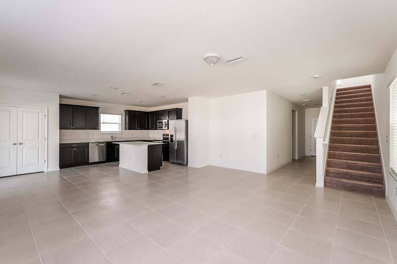 2,295/Mo, 2193 Tehama Court Lakeland, FL 33805 Living Room View 2