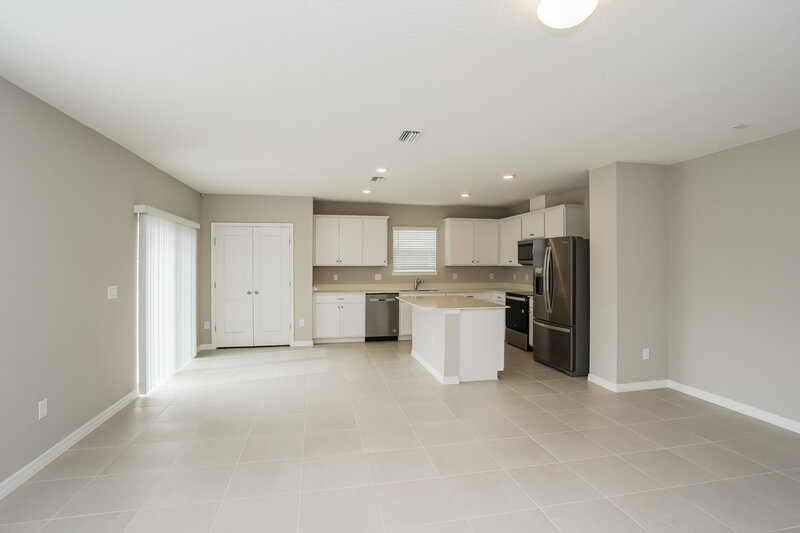 3,810/Mo, 2294 Shasta Street Lakeland, FL 33805 Living Room View 2