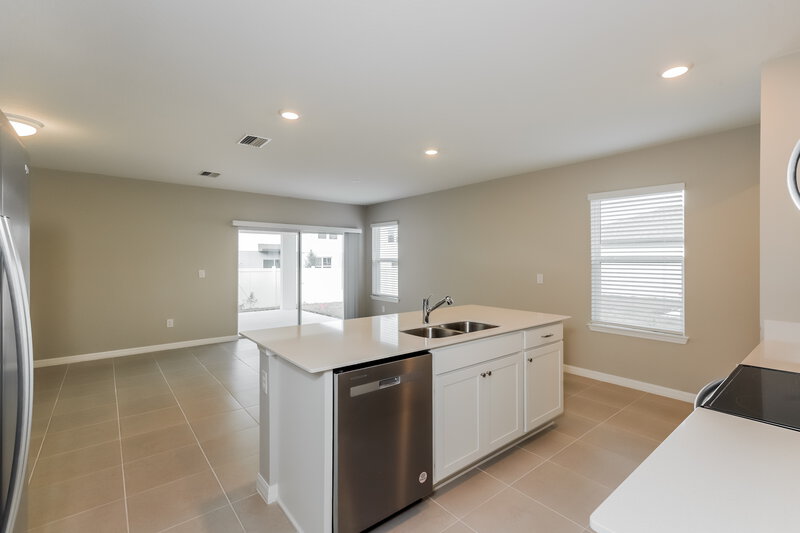 1,995/Mo, 2181 Tehama Court Lakeland, FL 33805 Kitchen View 2