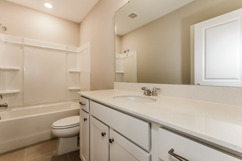 1,995/Mo, 2181 Tehama Court Lakeland, FL 33805 Bathroom View