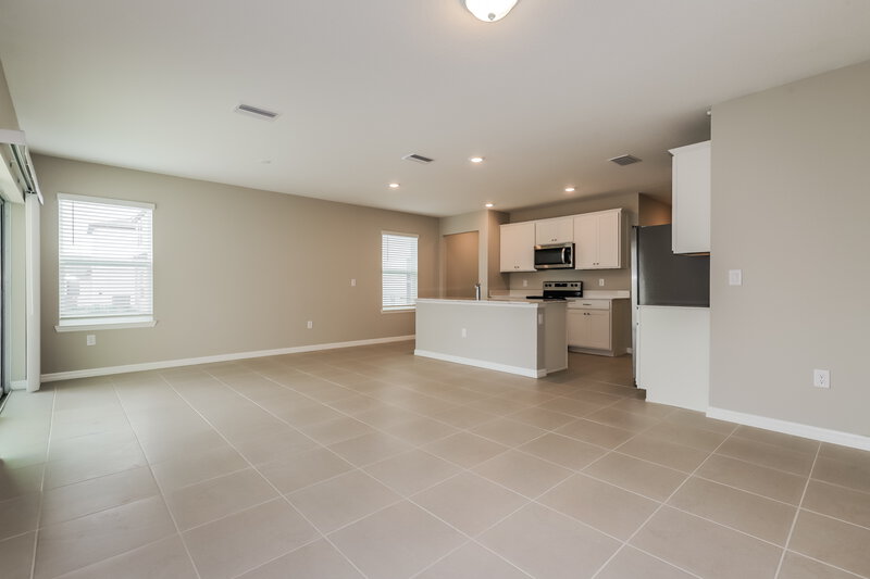 1,995/Mo, 2173 Tehama Court Lakeland, FL 33805 Living Room View 3