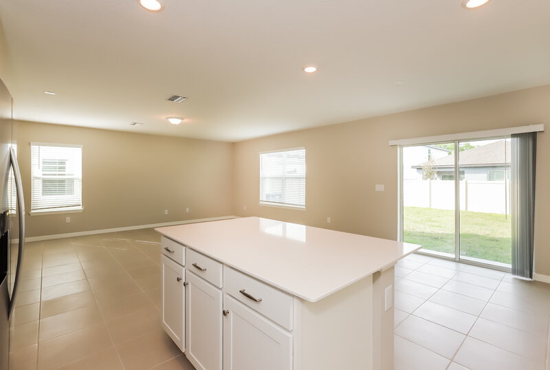 2,330/Mo, 2169 Tehama Court Lakeland, FL 33805 Kitchen View