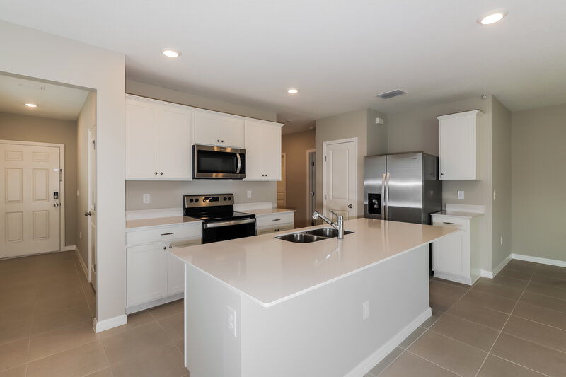 2,040/Mo, 2278 Shasta Street Lakeland, FL 33805 Kitchen View 2