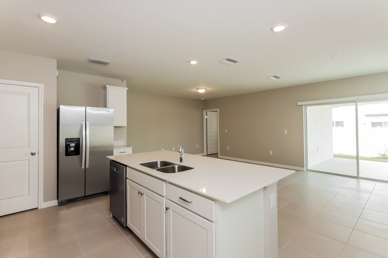 2,040/Mo, 2278 Shasta Street Lakeland, FL 33805 Kitchen View 3