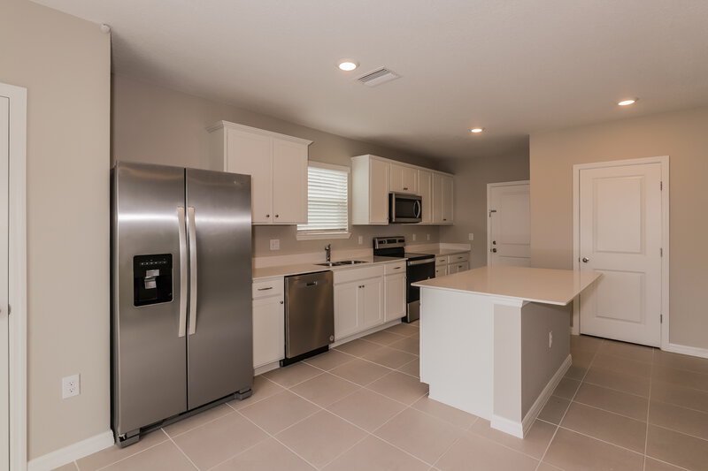 2,095/Mo, 2282 Shasta Street Lakeland, FL 33805 Kitchen View