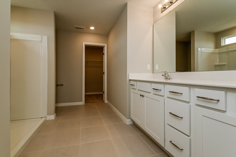 2,490/Mo, 2274 Shasta Street Lakeland, FL 33805 Main Bathroom View