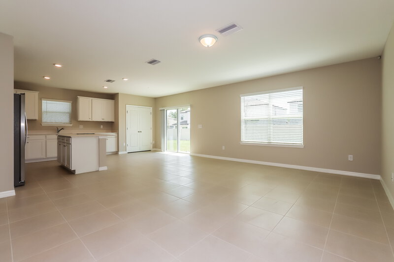 2,380/Mo, 2149 Tehama Court Lakeland, FL 33805 Living Room View 2