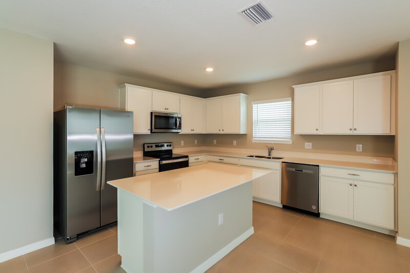 2,380/Mo, 2149 Tehama Court Lakeland, FL 33805 Kitchen View
