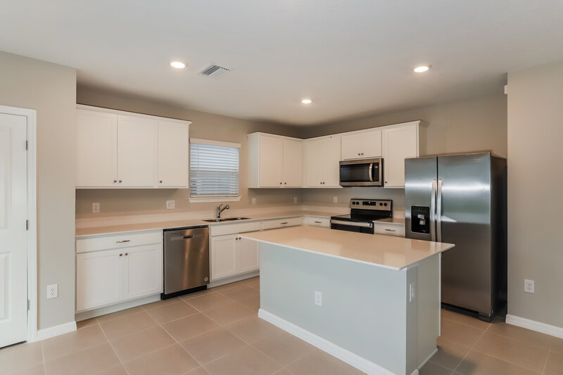 2,380/Mo, 2254 Shasta Street Lakeland, FL 33805 Kitchen View 2