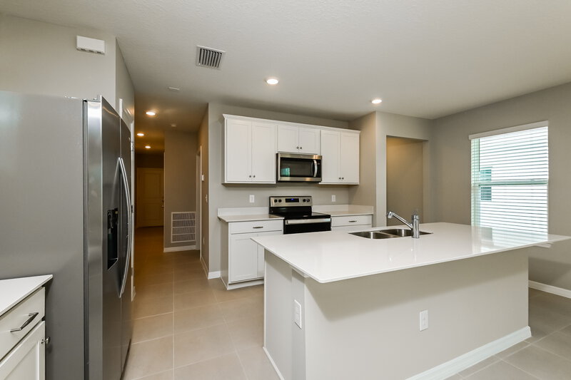 1,995/Mo, 2258 Shasta Street Lakeland, FL 33805 Kitchen View 2