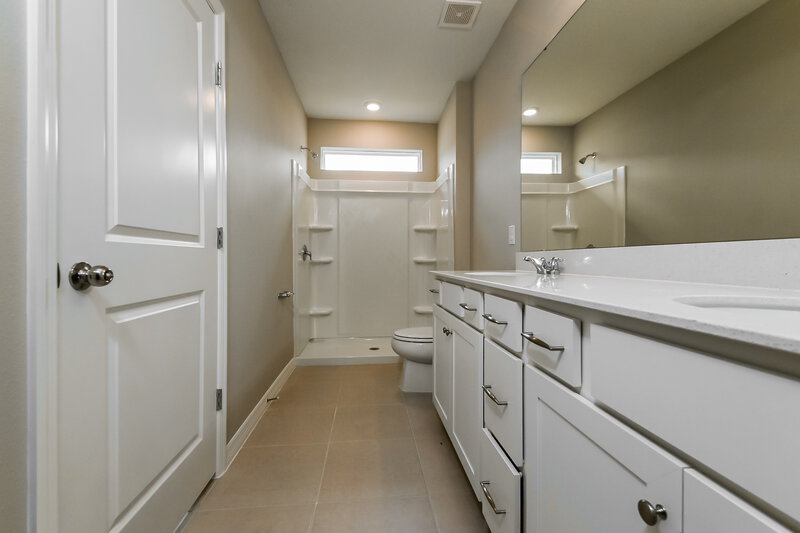 1,995/Mo, 2258 Shasta Street Lakeland, FL 33805 Main Bathroom View
