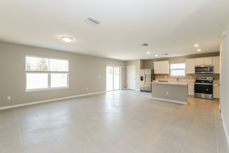 2,075/Mo, 2339 Shasta Street Lakeland, FL 33805 Living Room View 2