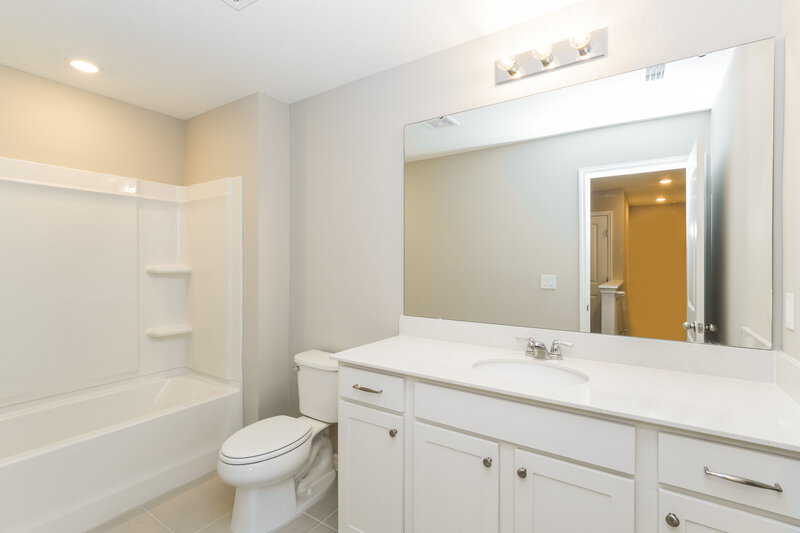 2,075/Mo, 2339 Shasta Street Lakeland, FL 33805 Bathroom View