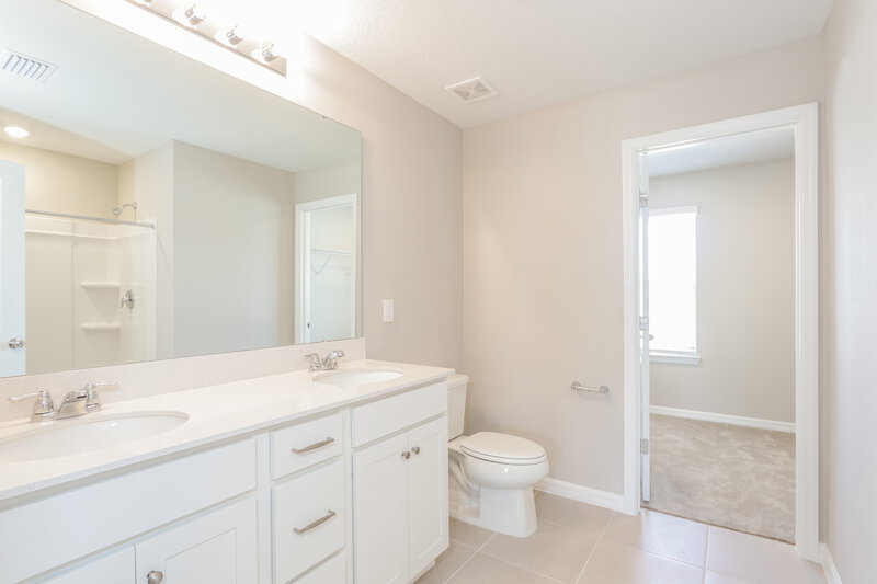 2,075/Mo, 2275 Shasta Street Lakeland, FL 33805 Main Bathroom View