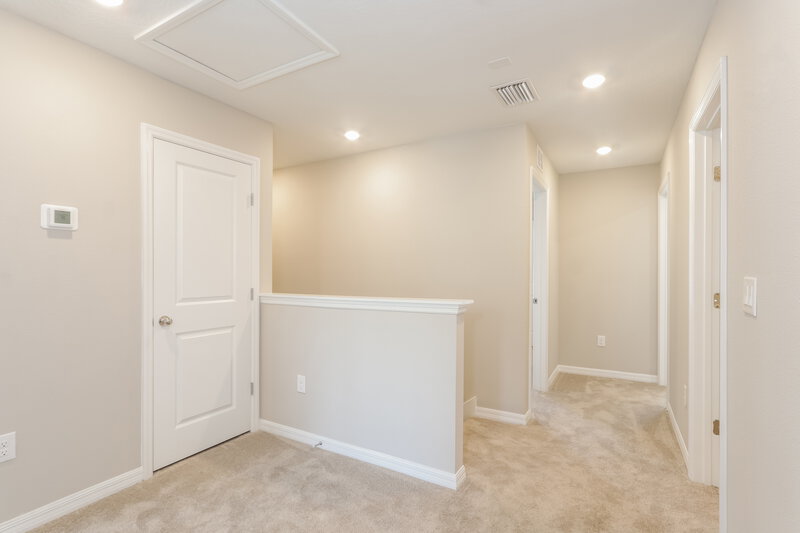 2,075/Mo, 2275 Shasta Street Lakeland, FL 33805 Loft View