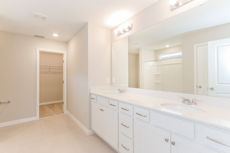 3,930/Mo, 2267 Shasta Street Lakeland, FL 33805 Main Bathroom View