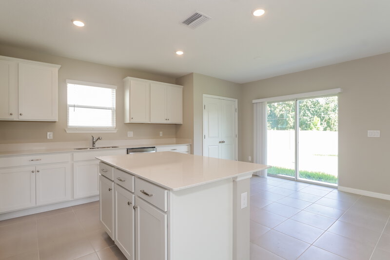 2,295/Mo, 2243 Shasta Street Lakeland, FL 33805 Kitchen View