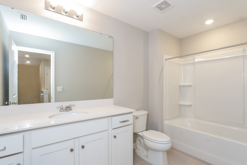 2,075/Mo, 2215 Shasta Street Lakeland, FL 33805 Bathroom View