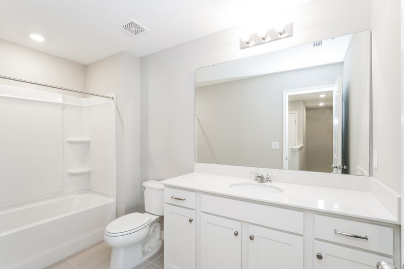 2,075/Mo, 2207 Shasta Street Lakeland, FL 33805 Bathroom View