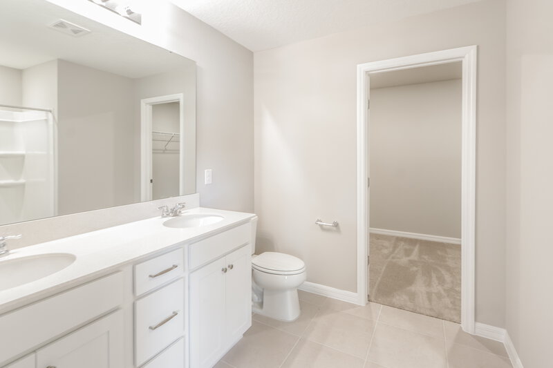 2,405/Mo, 2203 Shasta Street Lakeland, FL 33805 Main Bathroom View