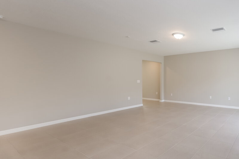 2,455/Mo, 2104 Tehama Court Lakeland, FL 33805 Living Room View 2