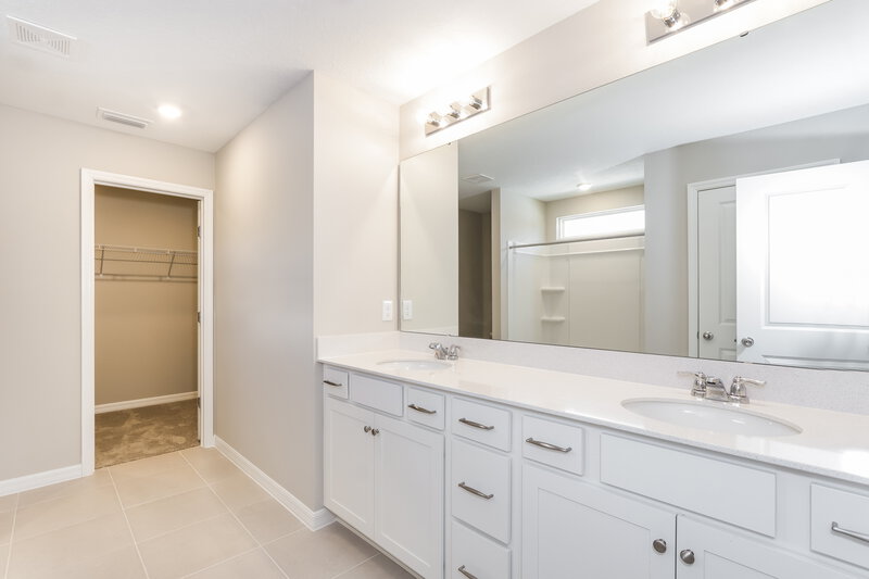 2,455/Mo, 2104 Tehama Court Lakeland, FL 33805 Main Bathroom View