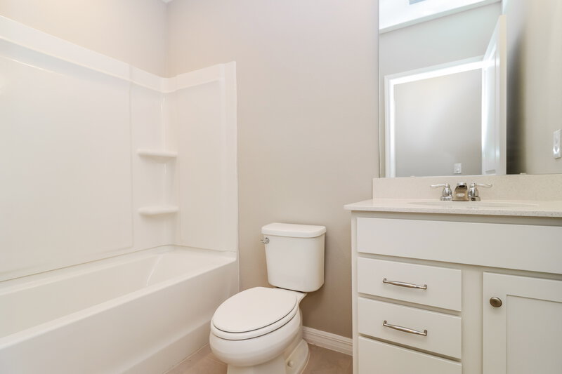 2,455/Mo, 2116 Tehama Court Lakeland, FL 33805 Bathroom View 2