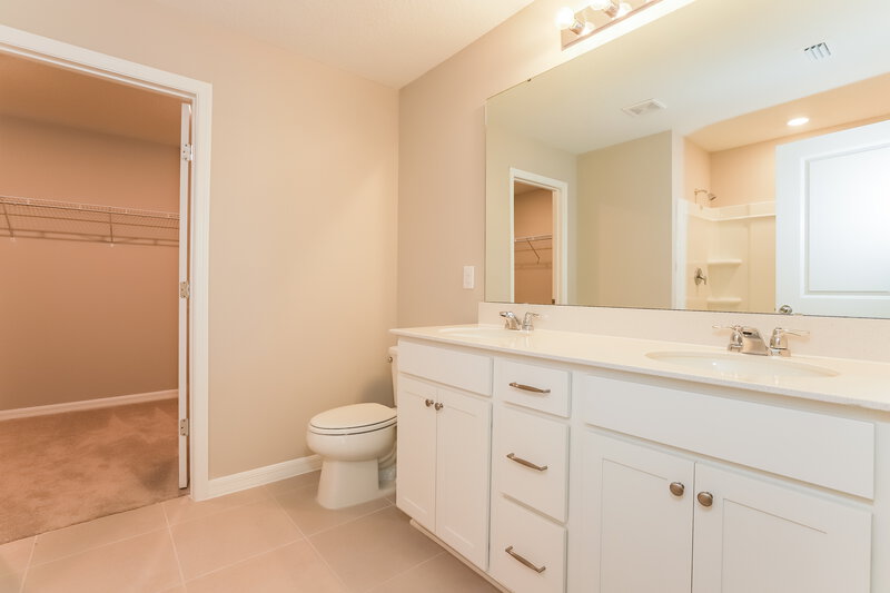 2,295/Mo, 2120 Tehama Court Lakeland, FL 33805 Main Bathroom View