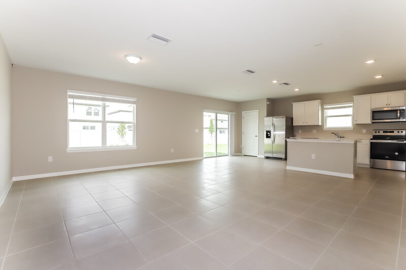 2,075/Mo, 2124 Tehama Court Lakeland, FL 33805 Living Room View 2