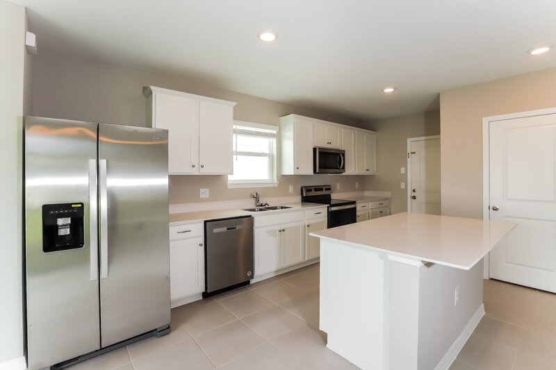 2,075/Mo, 2124 Tehama Court Lakeland, FL 33805 Kitchen View 2