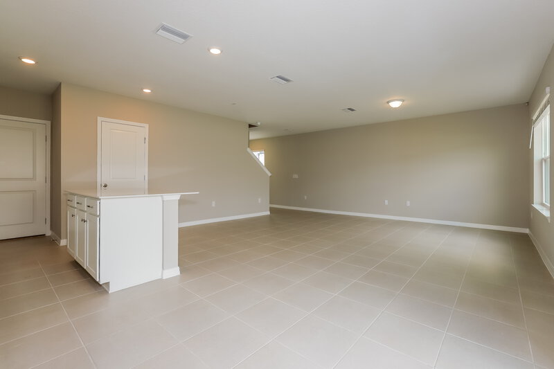 2,075/Mo, 2144 Tehama Court Lakeland, FL 33805 Living Room View 3