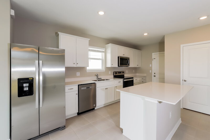 2,075/Mo, 2144 Tehama Court Lakeland, FL 33805 Kitchen View 2