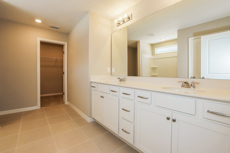 2,455/Mo, 2152 Tehama Court Lakeland, FL 33805 Main Bathroom View
