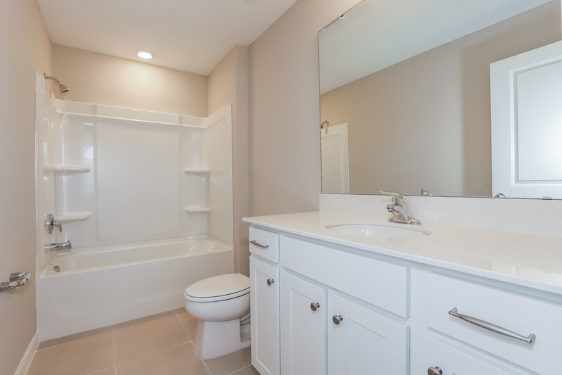 2,490/Mo, 2196 Tehama Court Lakeland, FL 33805 Bathroom View