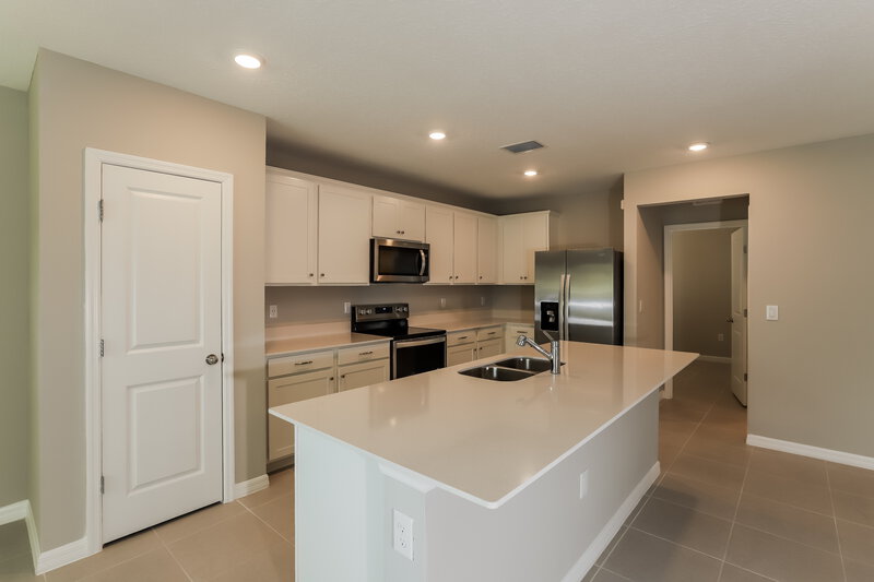 2,490/Mo, 2371 Shasta Street Lakeland, FL 33805 Kitchen View 2