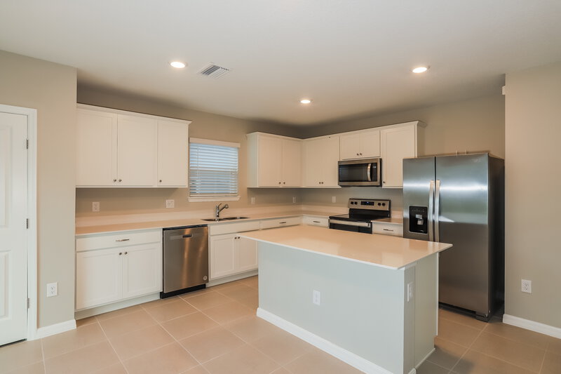 2,405/Mo, 2367 Shasta Street Lakeland, FL 33805 Kitchen View
