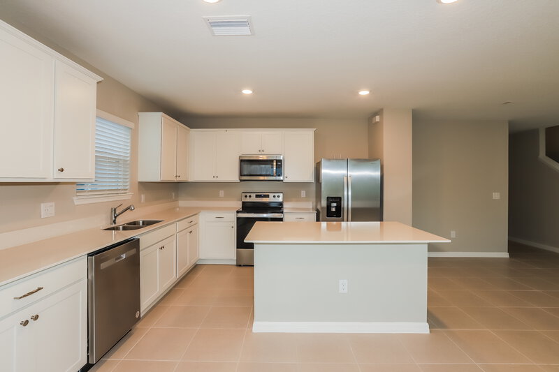 2,405/Mo, 2367 Shasta Street Lakeland, FL 33805 Kitchen View 2