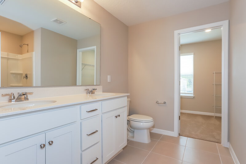 2,075/Mo, 2363 Shasta Street Lakeland, FL 33805 Main Bathroom View