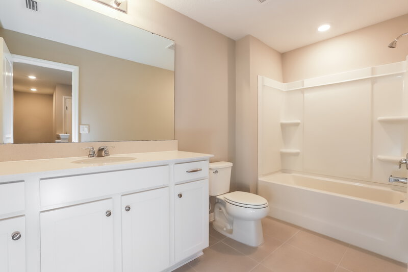 2,075/Mo, 2363 Shasta Street Lakeland, FL 33805 Bathroom View