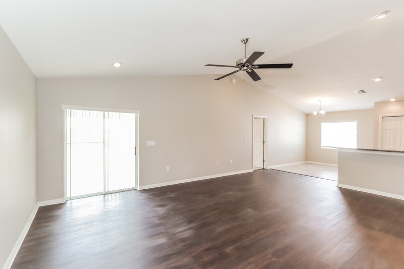 2,095/Mo, 4124 Sundance Place Loop Mulberry, FL 33860 Living Room View