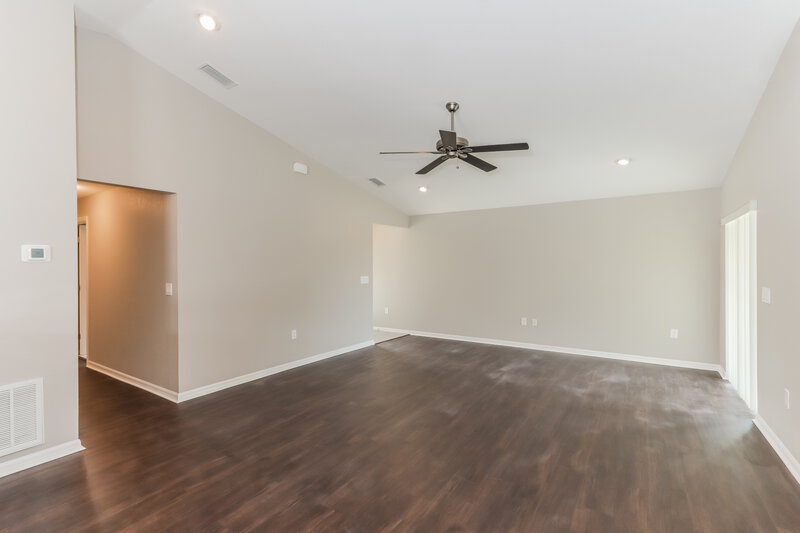 2,095/Mo, 4124 Sundance Place Loop Mulberry, FL 33860 Living Room View 2