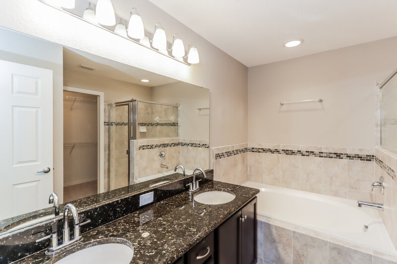 2,095/Mo, 4124 Sundance Place Loop Mulberry, FL 33860 Main Bathroom View