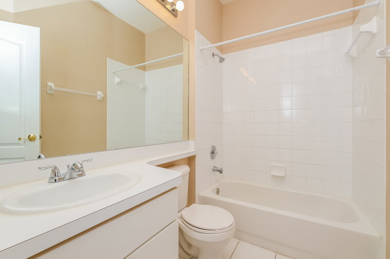 2,315/Mo, 25402 Seven Rivers Cir Land O' Lakes, FL 34639 Bathroom View