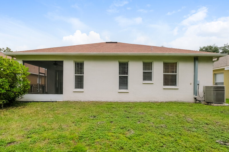 2,315/Mo, 25402 Seven Rivers Cir Land O' Lakes, FL 34639 Rear View