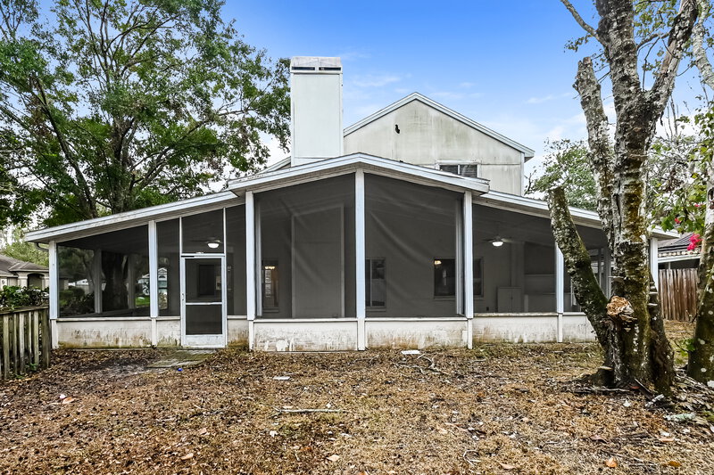 2,320/Mo, 28547 Tall Grass Dr Wesley Chapel, FL 33543 Rear View