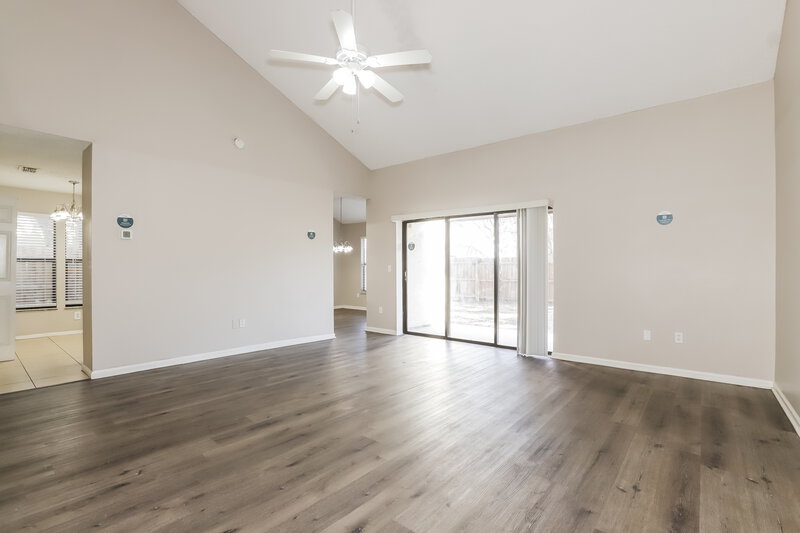 3,400/Mo, 2416 Kenwick Dr Valrico, FL 33596 Living Room View 2